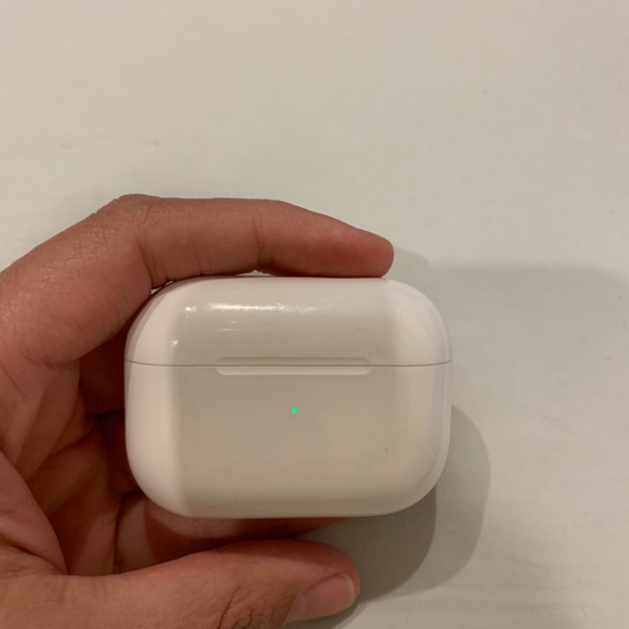 Charging Case for AirPods Pro Apple - Picture 4 of 4